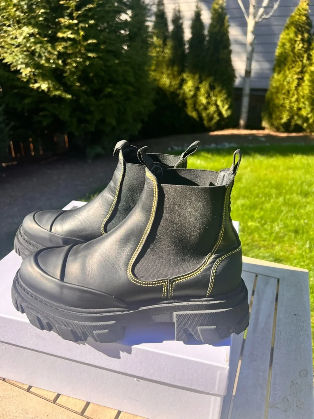 GANNI Designer Black Chelsea Boots green Stitching Size euro9 in Original box